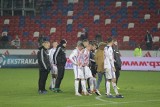 Górnik Zabrze - Miedź Legnica 1:3 ZDJĘCIA Porażka zabrzan z beniaminkiem w strugach deszczu