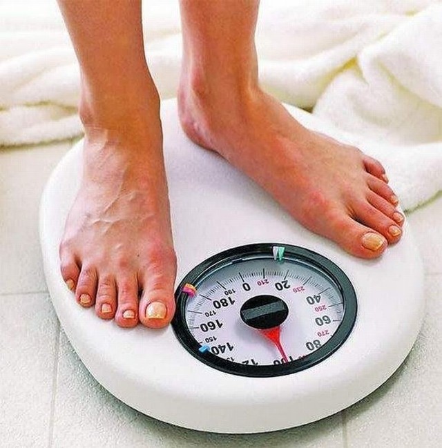 Jeśli twoja waga przekracza o 10-20 procent prawidłową, to znaczy że już cierpisz na nadwagę.