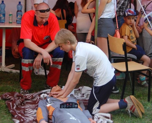 W czasie festynu zorganizowanego w SP nr 4 stoisko w fantomami przeżyło istne oblężenie.