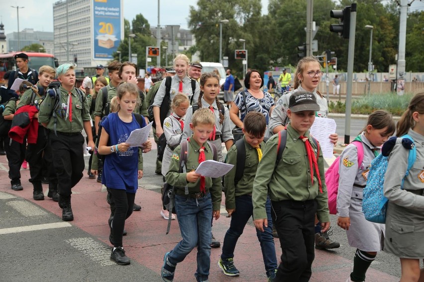 Harcerze przeszli przez Wrocław