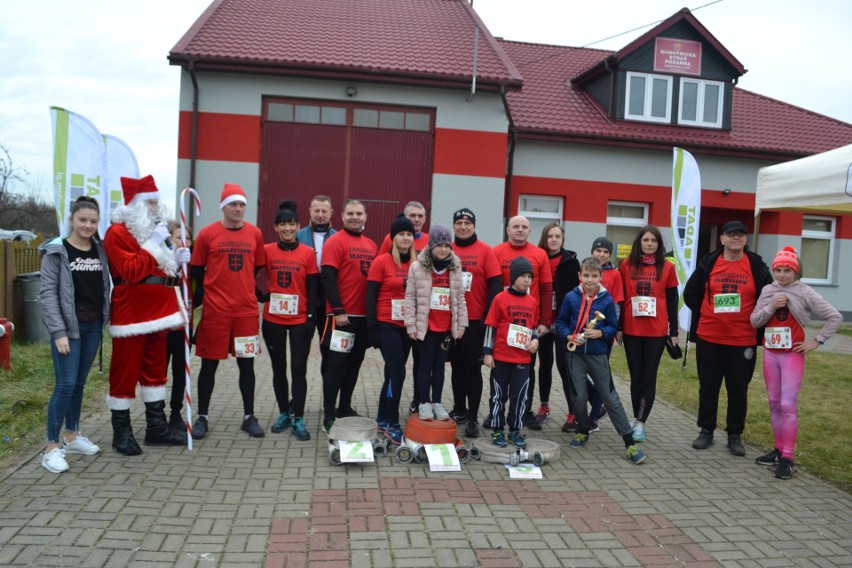 Mikołajkowe bieganie w Dzierzkówku Starym w gminie Skaryszew