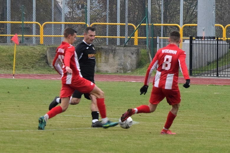 AKS 1947 Busko-Zdrój czeka, nie ma innego wyjścia. O sytuacji zespołu mówi trener Mariusz Kośmider