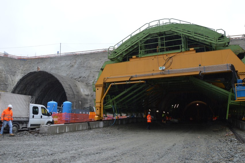 Tak drążą tunel pod Luboniem Małym [ZDJĘCIA, WIDEO]