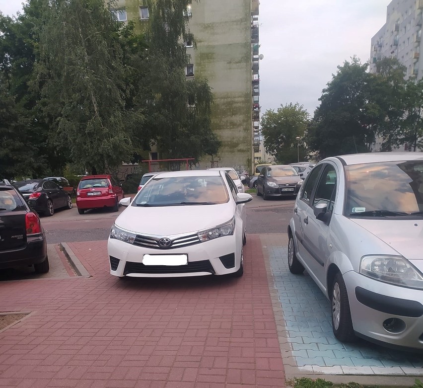 „Mistrzowie” parkowania w Częstochowie i nie tylko. My z...