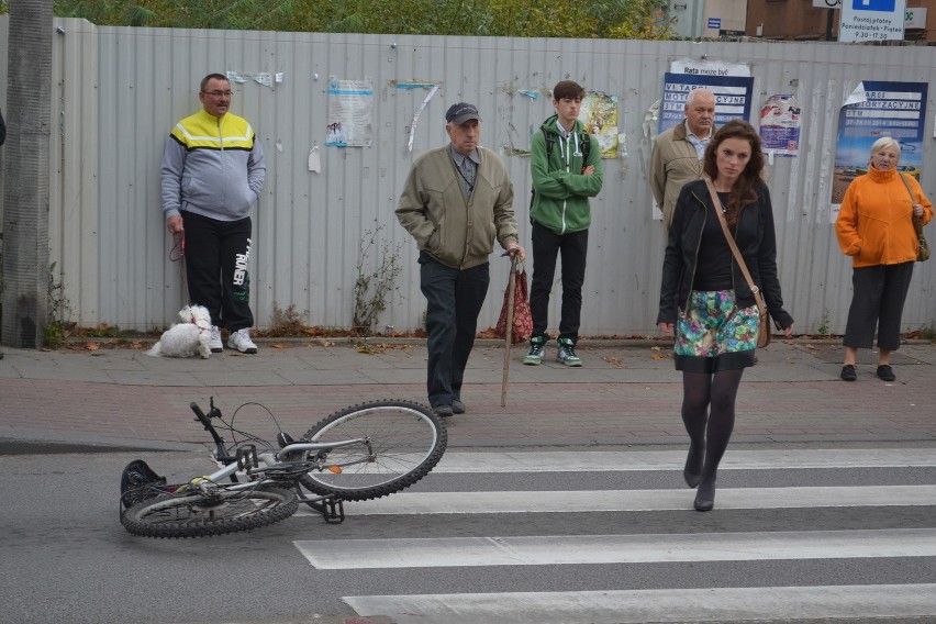 Potrącenie rowerzysty w Kościerzynie. ZOBACZ ZDJĘCIA