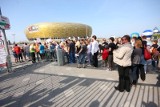 Fani Bon Jovi ustawili się w ogromnej kolejce do wejścia na stadion PGE Arena [ZDJĘCIA]