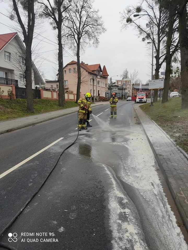 Przy ul. Toruńskiej w Chełmnie w ogniu stanął samochód