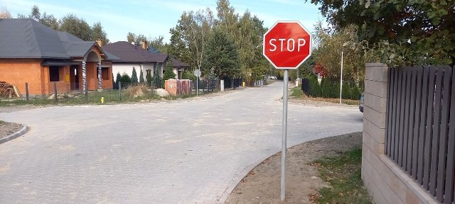 Tego lata nową nawierzchnię z kostki brukowej ułożono między innymi na ulicy Asnyka.