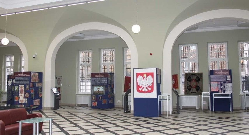 Z Orłem Białym przez wieki - wystawa w siedzibie Narodowego Banku Polskiego przy ul. Basztowej 