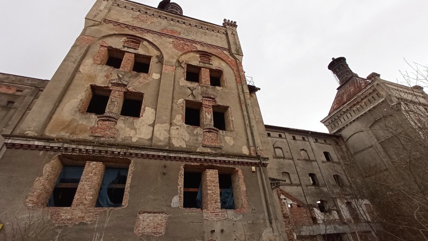 Słodownia w Głubczycach niszczeje od lat. Budynek wystawiono...