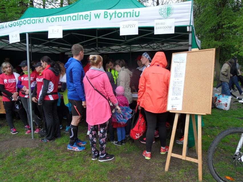 Rodzinne spotkanie z historią w obozie rycerskim oraz bieg...