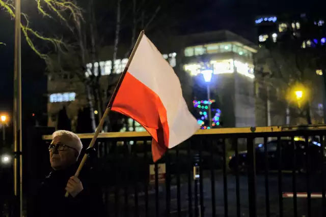 20 grudnia wyłączono sygnał TVP info oraz lokalnego TVP3 Poznań, a pod siedzibą poznańskiego oddziału Telewizji Polskiej odbyła się manifestacja.