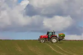 Dzierżawca czy właściciel pola - kto powinien brać dopłaty bezpośrednie?