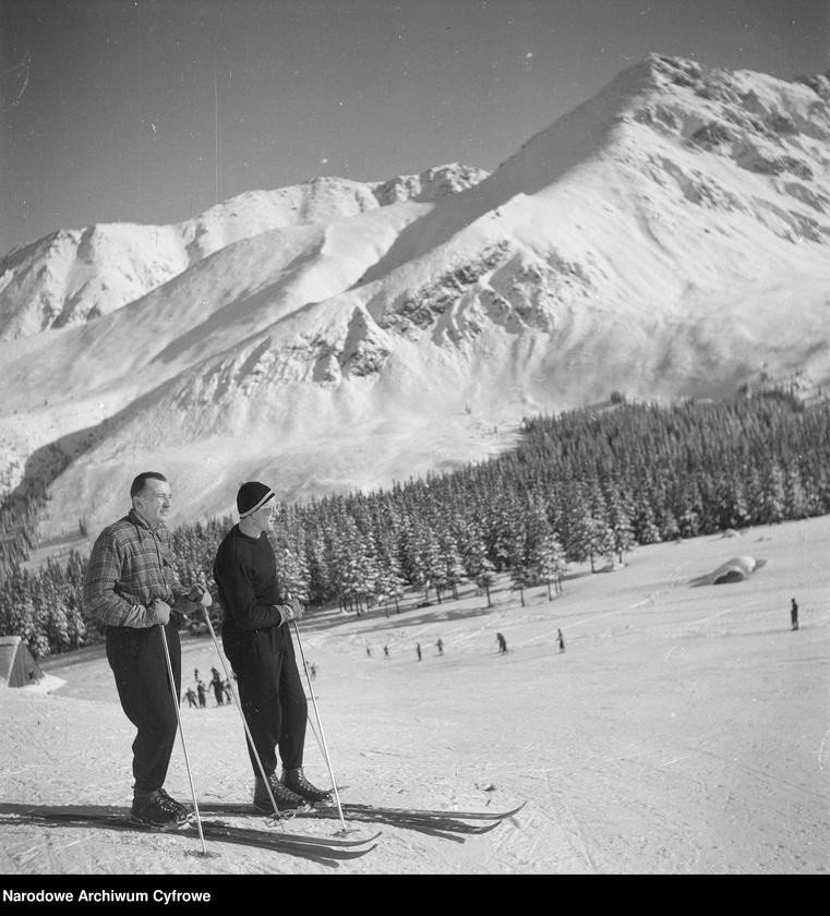 Tatry. Tak dawniej wędrowano na nartach po górach. Nie było tłumów, była przyroda, przygoda i piękne widoki [ZDJĘCIA]