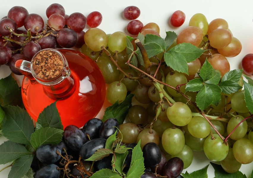 Kolor nalewki zależy od rodzaju winogron i nawet dla tych...
