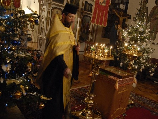 Ksiądz Mariusz Synak, proboszcz parafii prawosławnej, zaprasza na nabożeństwo w poniedziałek o godz. 16.30.