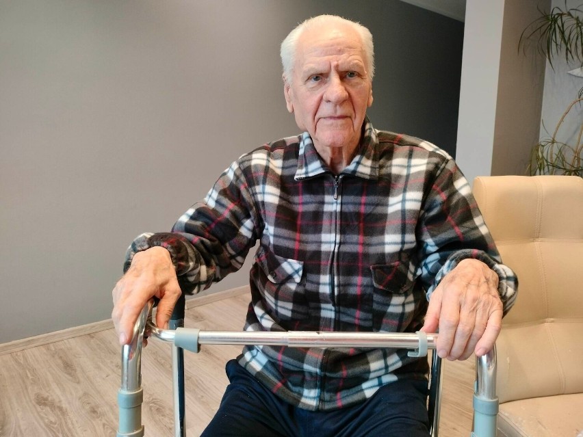 Pan Jerzy ma 87 lat i chce swoją historię opowiedzieć...