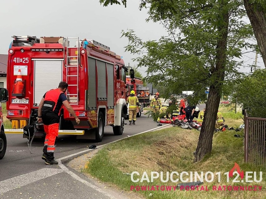 Śmiertelny wypadek w Borzęcinie, nie żyje 38-letni kierowca...