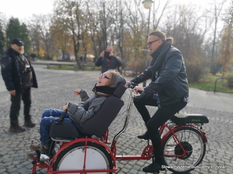 Niepełnosprawni w Radomiu mogą skorzystać z rikszy stowarzyszenia „Budujemy Przystań”