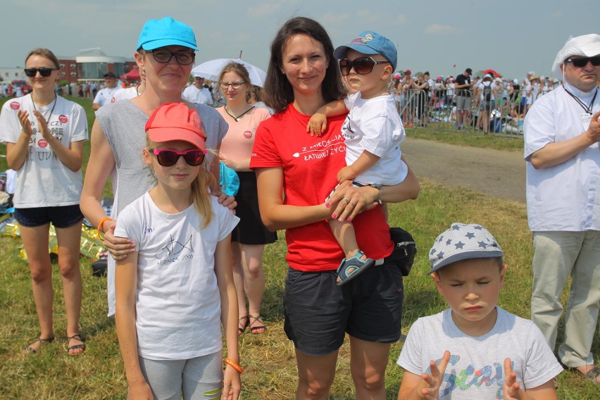 Lednica 2018: Zdjęcia uczestników. Odnajdź się na...