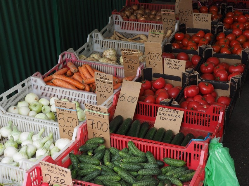 Targowisko w Koszalinie. Sprawdź ceny warzyw i owoców