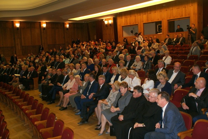 Uroczysta sesja Rady Miejskiej w Dąbrowie Górniczej w Pałacu...