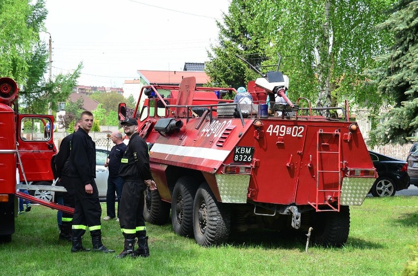 Piknik strażacki w siedzibie dąbrowskiej PSP