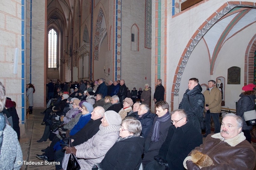 Stargard bez prezydenta. Ostatnie pożegnanie: msza w kolegiacie, kondukt żałobny, pogrzeb [zdjęcia]