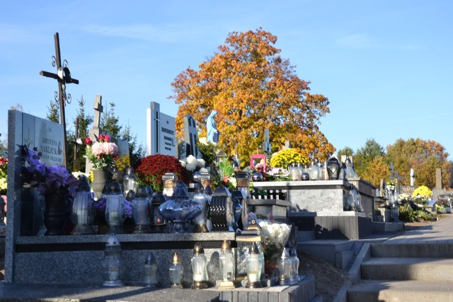 Na cmentarzu parafialnym w Wielgiem