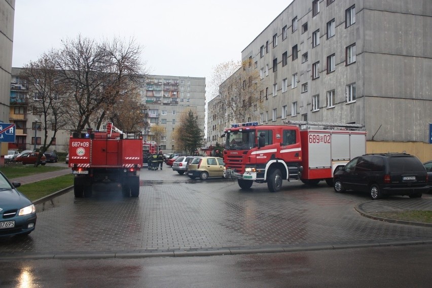 Zawiercie: Pożar bloku przy ulicy Piłsudskiego  [ZDJĘCIA]