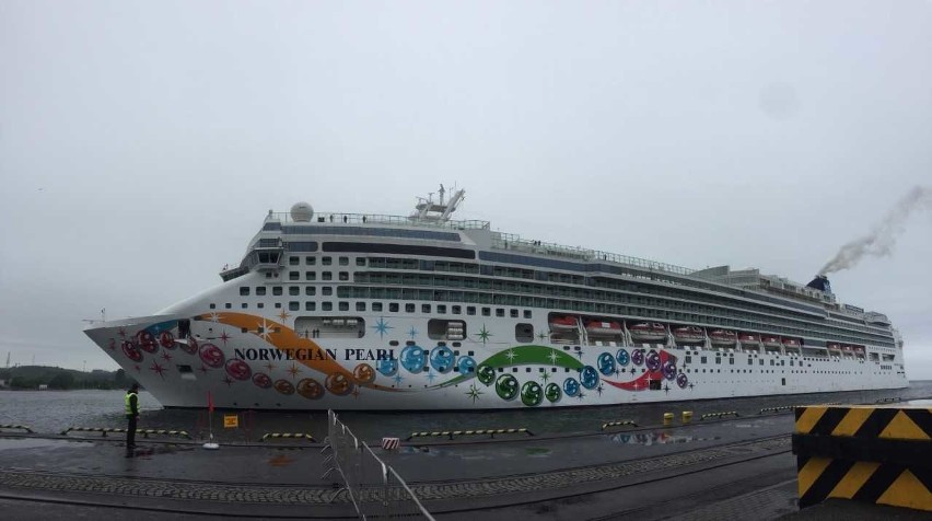 Wycieczkowiec Norwegian Pearl w Gdyni