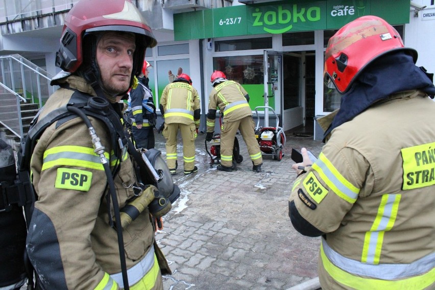 Pożar sklepu przy ulicy Chrzanowskiego w Koszalinie....