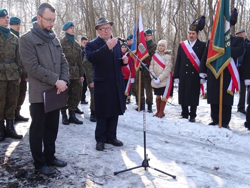 Sosnowiec: W Ostrowach Górniczych uczczono pamięć zamordowanej 70 lat temu rodziny Mackiewiczów FOTO