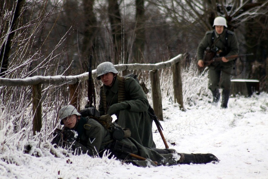 Rekonstrukcja bitwy pod Moskwą z 1941 r. w lubelskim skansenie (ZDJĘCIA)