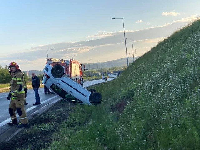 Dachowanie w Modlnicy w okolicy węzła autostradowego