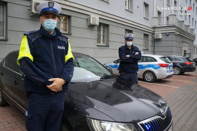 Chorzowscy policjanci eskortowali do szpitala rodzącą kobietę