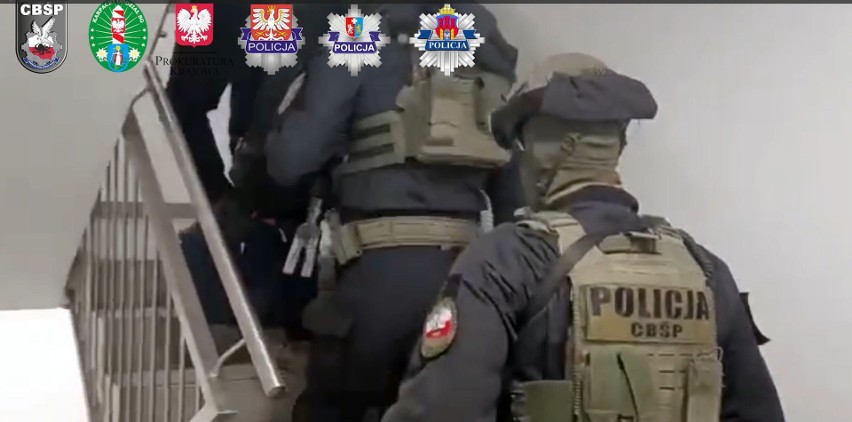Wielka akcja policji także w Świętokrzyskiem. 25 podejrzanych między innymi o założenie laboratorium narkotyków pod Staszowem