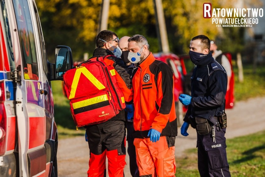 Stacze. 74-letni mężczyzna utonął w Jeziorze Rajgrodzkim. Wędkarz zauważył dryfującą łódkę oraz ciało w wodzie (zdjęcia)