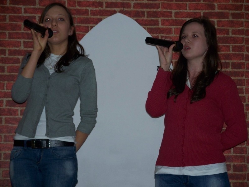 Paulina Radziuk i Marta Rosenbaum zaśpiewały "Tyle słońca w...