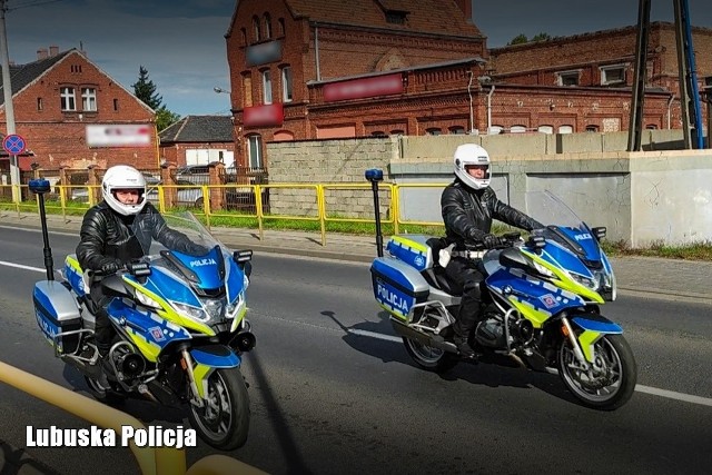 Policjanci z żagańskiej drogówki już patrolują drogi na nowych motocyklach