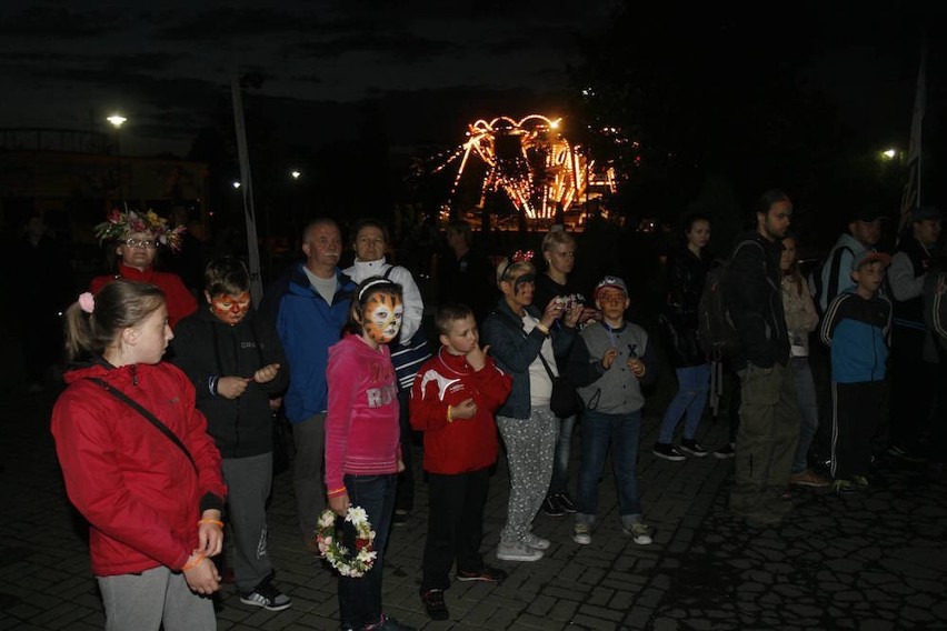 Noc Świętojańska w Wesołym miasteczku. Śląskie Wesołe Miasteczko nocą [ZDJĘCIA]