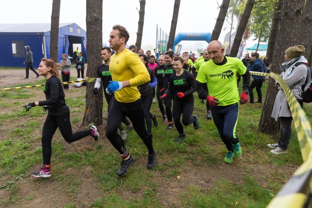 Ośrodek Sportów Wodnych „Dojlidy”, ulubione miejsce letniego wypoczynku w Białymstoku , w niedzielę zmieniło się w poligon dla twardzieli