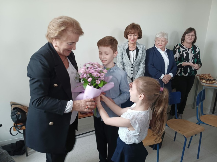 Nowy honorowy obywatel gminy Liszki. Wieloletnia dyrektorka dwóch szkół Janina Grela: "W tej gminie mało kto nie jest moim uczniem"