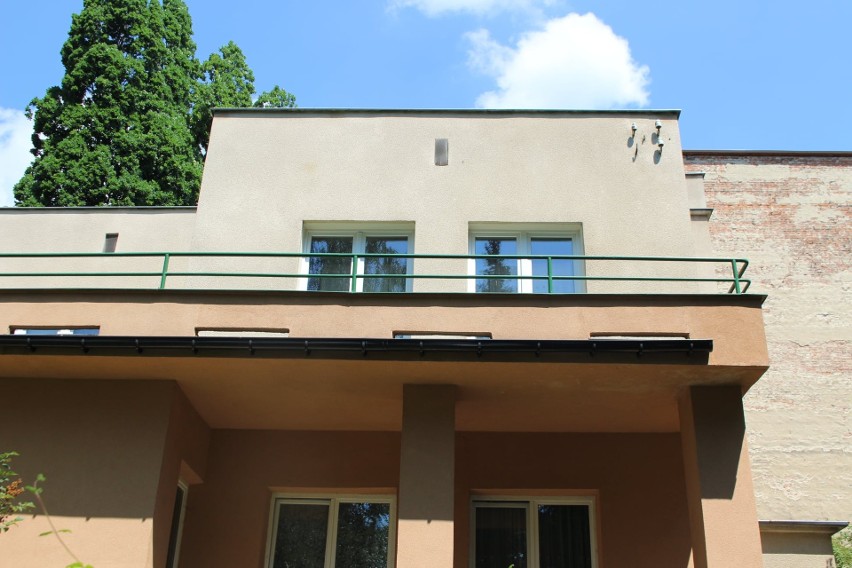 Wydłużyła się lista lubelskich zabytków. Nową „twarzą” modernistyczny dom mieszkalny w centrum miasta  