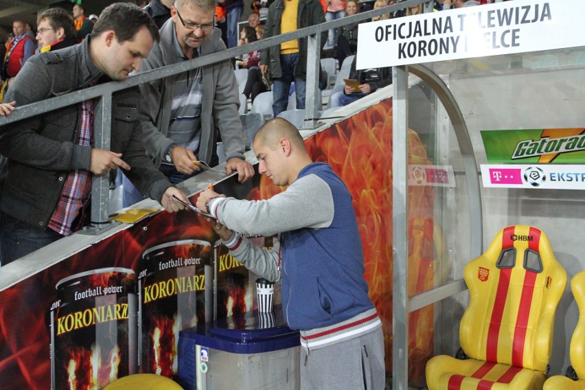 Wyjątkowe zdjęcia piłkarzy Korony Kielce z kibicami z ostatnich dziesięciu lat. Znajdziecie się na fotkach?