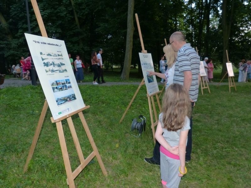 Potańcówka w parku w Staszowie