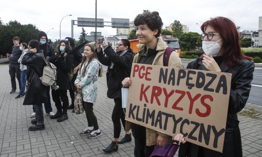 Młodzieżowy Strajk Klimatyczny przeszedł ulicami Rzeszowa.
