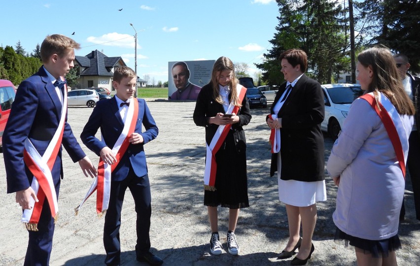 Małkinia Górna. Obchody 232. rocznicy uchwalenia Konstytucji 3 Maja. 3.05.2023. Zdjęcia, wideo