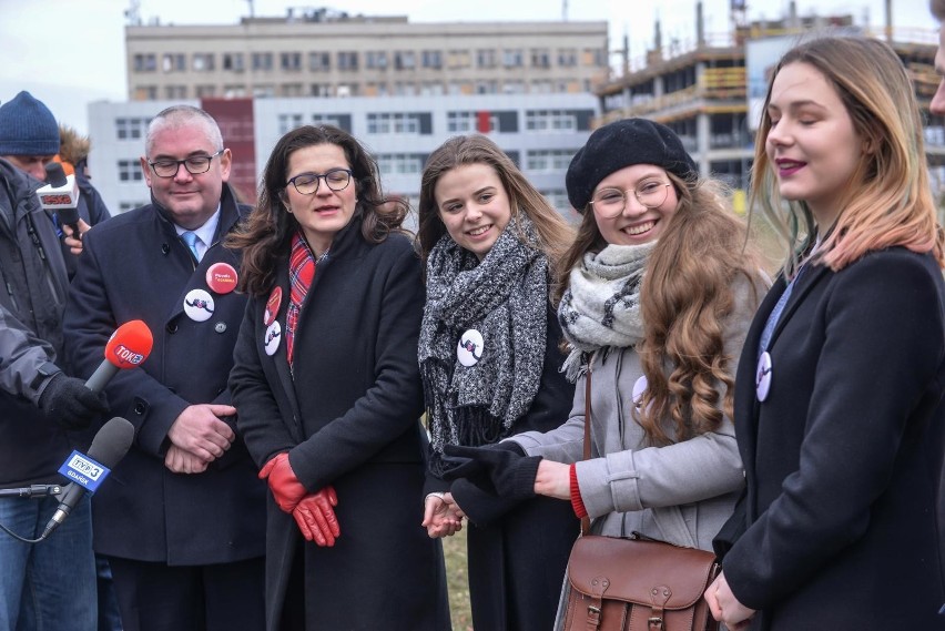 05.02.2019 Gdańsk. Na placu Solidarności odbyła się...