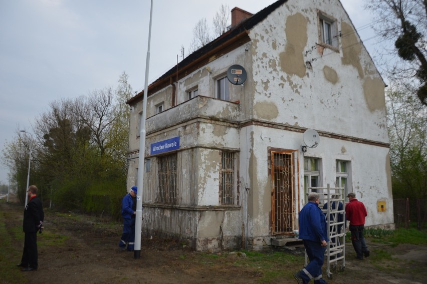 Po 17 latach pociąg dojechał na Wojnów. Test się udał! [ZDJĘCIA]